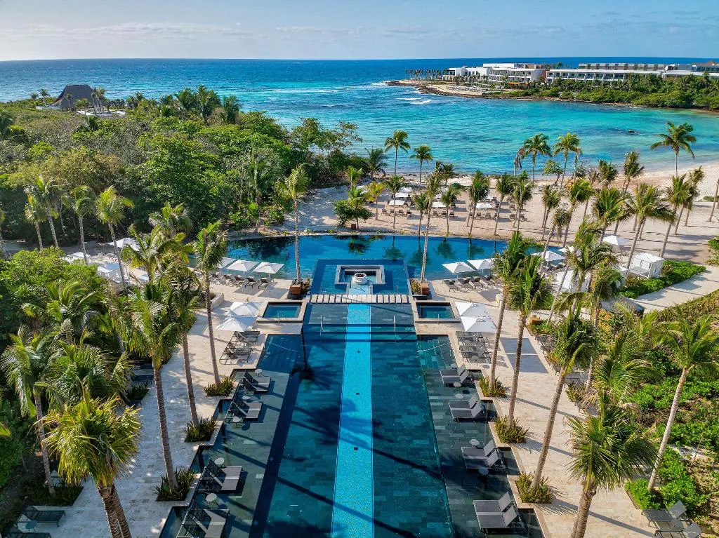 Pool, Conrad Tulum Riviera Maya, Cancun Area