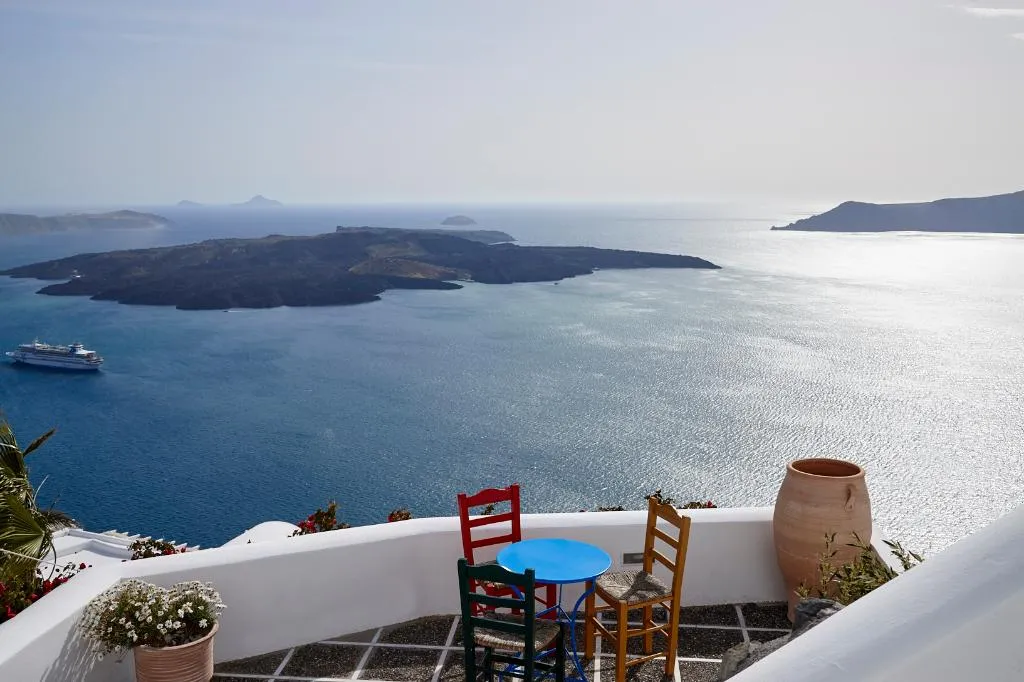 Terrace, Manos Small World, Santorini