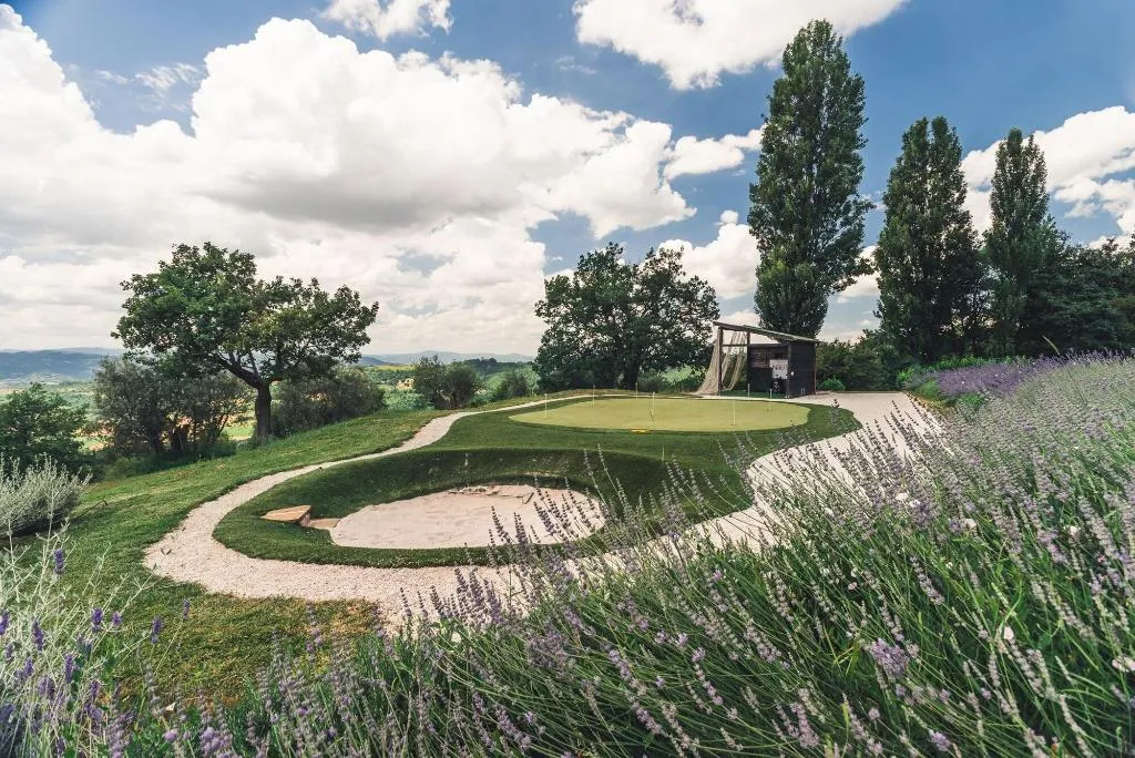 Sports and Entertainment, Nikis Resort, Umbria