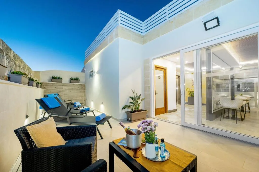 Room, C4 Retreats Gozo, Gozo