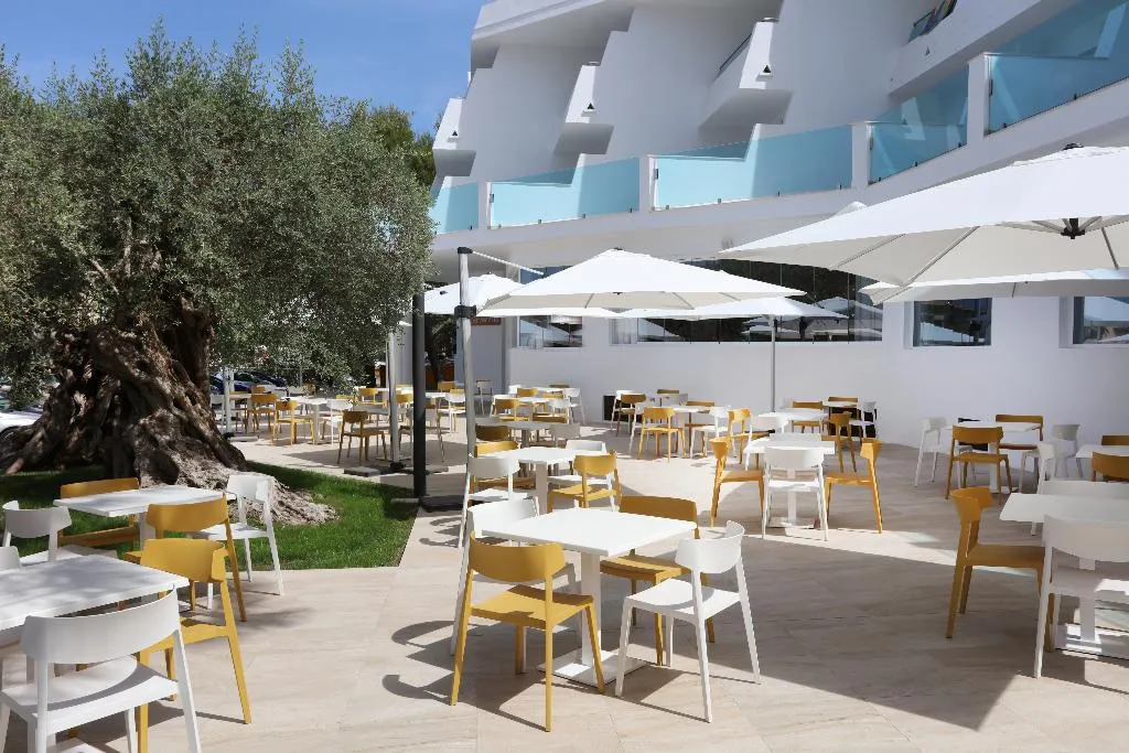 Bar, Iberostar Waves Playa de Muro, Majorca