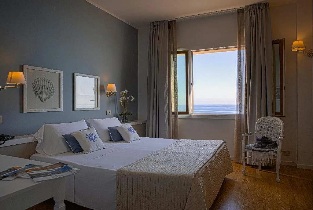 Double or Twin SEA VIEW Room, Punta Nord-Est, Palermo