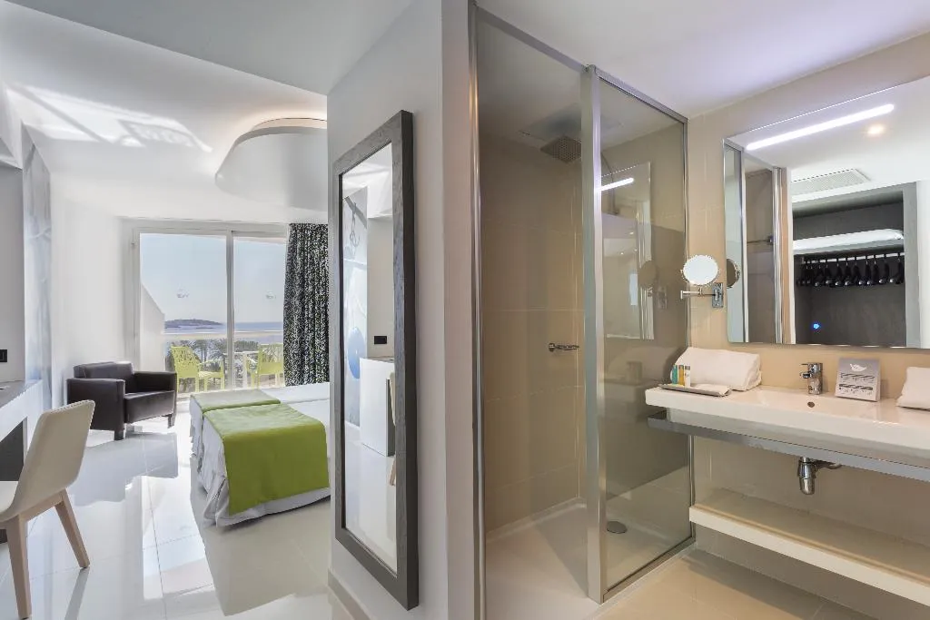 DOUBLE SINGLE USE WITH AIR CONDITIONING Room, Sirenis Hotel Tres Carabelas & SPA, Ibiza