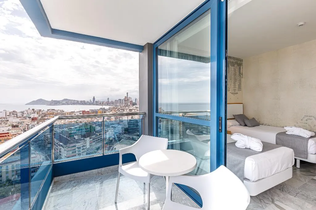 Double or Twin DELUXE Room, Madeira Centro, Costa Blanca
