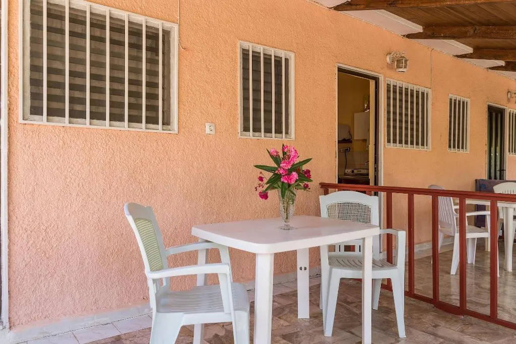 Room, Roussa's Studios and Apartments, Zante