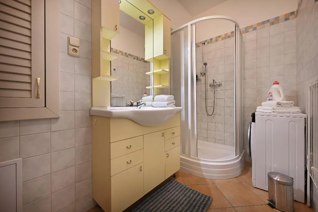 APARTMENT CAPACITY 7 TWO BEDROOMS Room, Boutique Apartments White Swan, Prague
