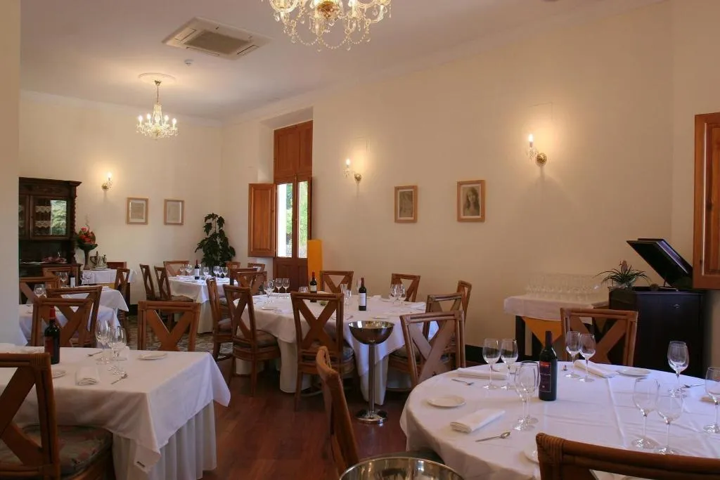 Restaurant, Hotel Restaurante Casa Julia, Valencia