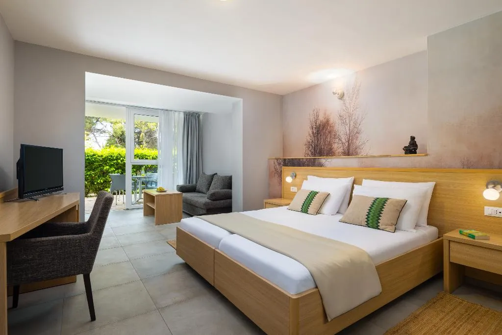 Room SUPERIOR WITH TERRACE Room, Aminess Vival Velaris Resort, Split