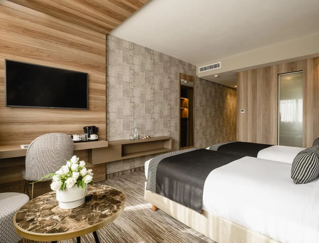 Room, Idou Anfa, Casablanca