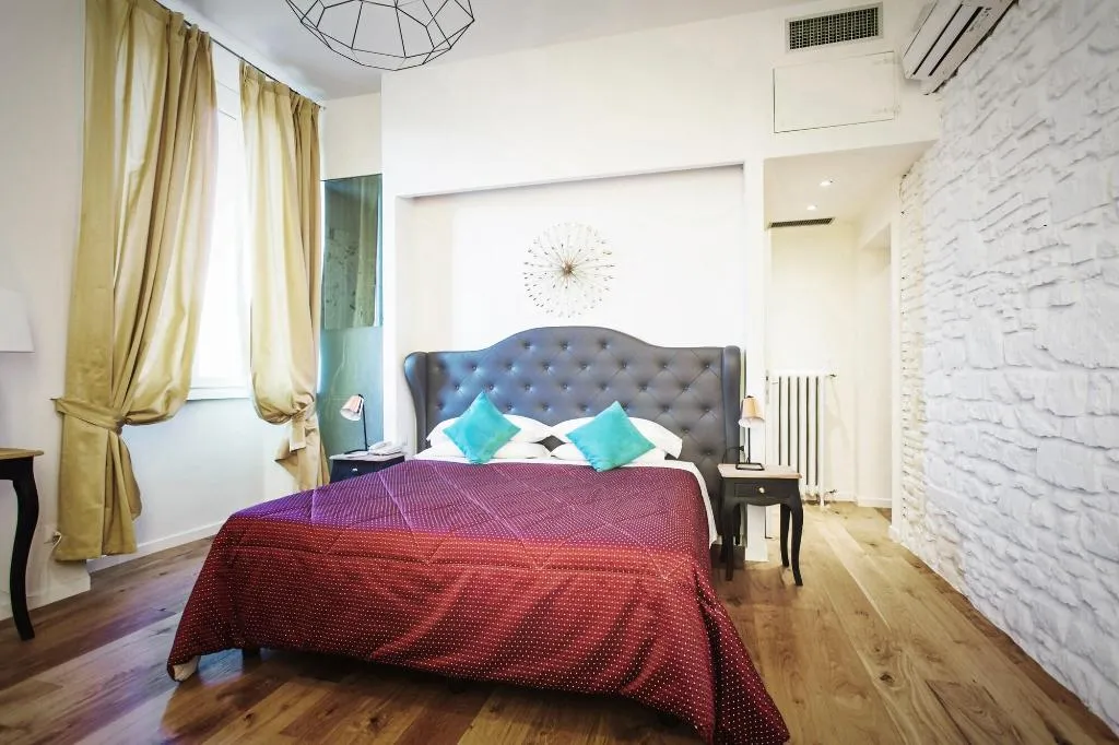 Room, Hotel St. James, Florence