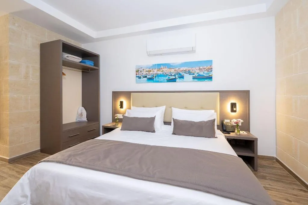 Room, C4 Retreats Gozo, Gozo