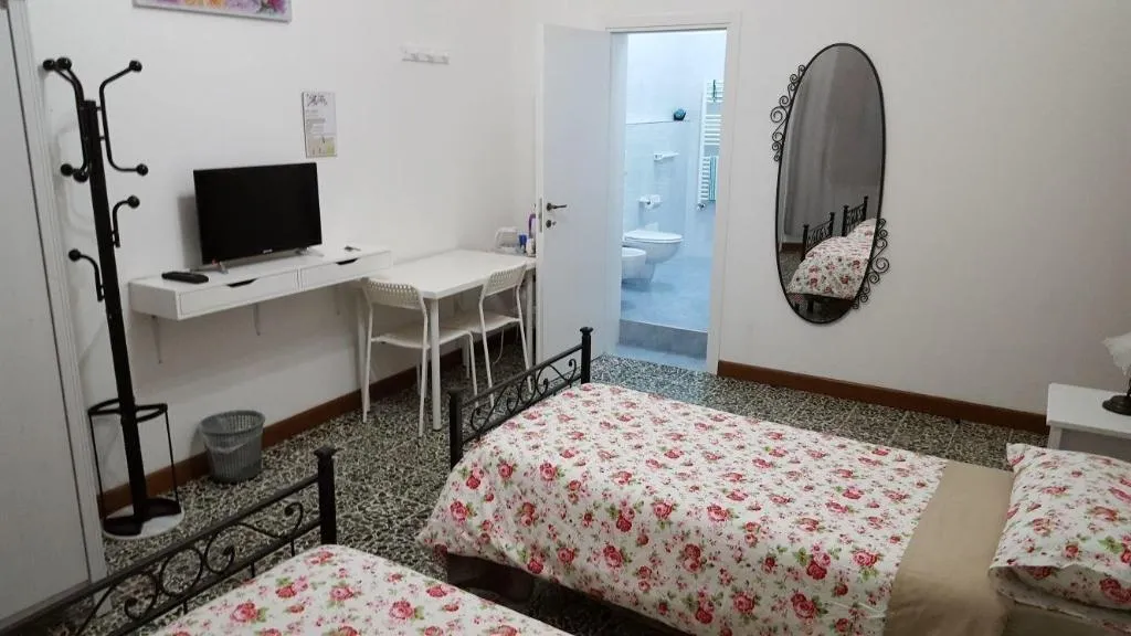 Room, Dimora Del Magnifico, Florence