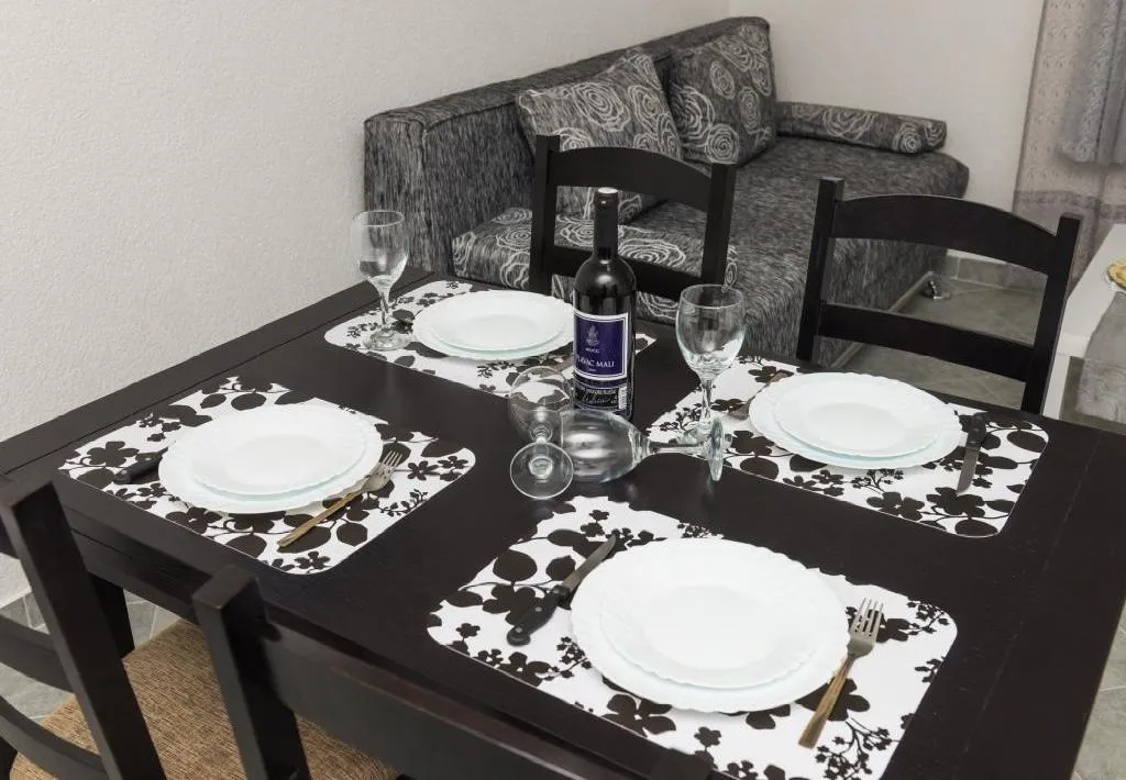 APARTMENT WITH BALCONY Room, Apartments Grga, Dubrovnik