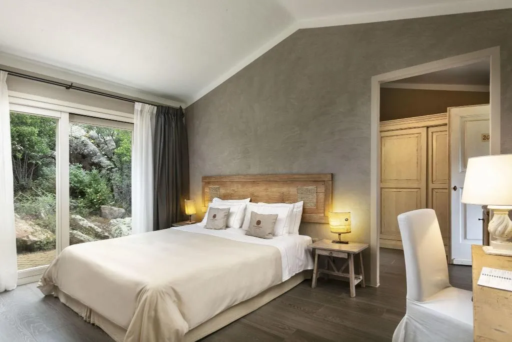 DOUBLE QUEEN SIZE BED Room, Petra Segreta Resort & Spa, Olbia