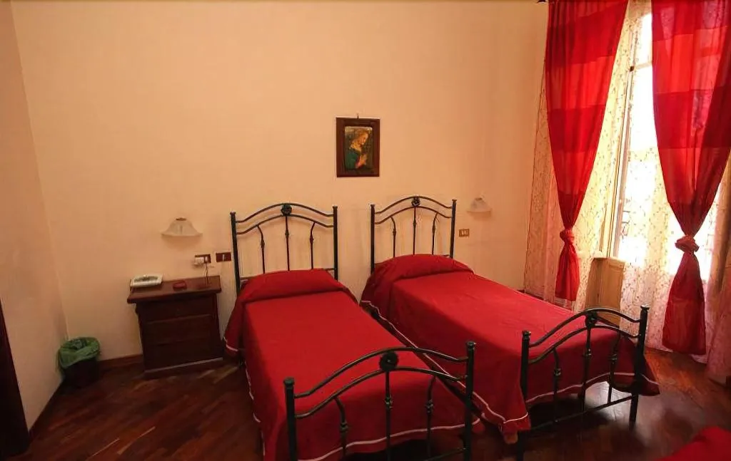 Room, Concordia, Palermo