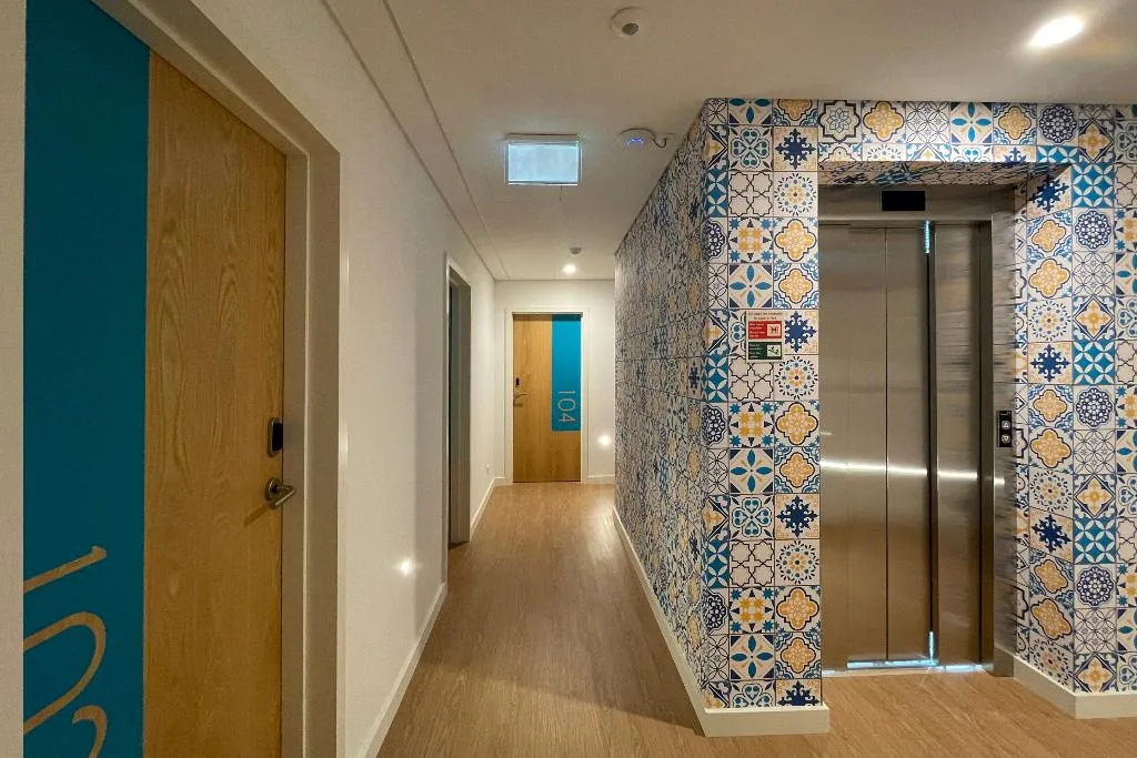 Lobby, Casual Raizes Porto, Porto