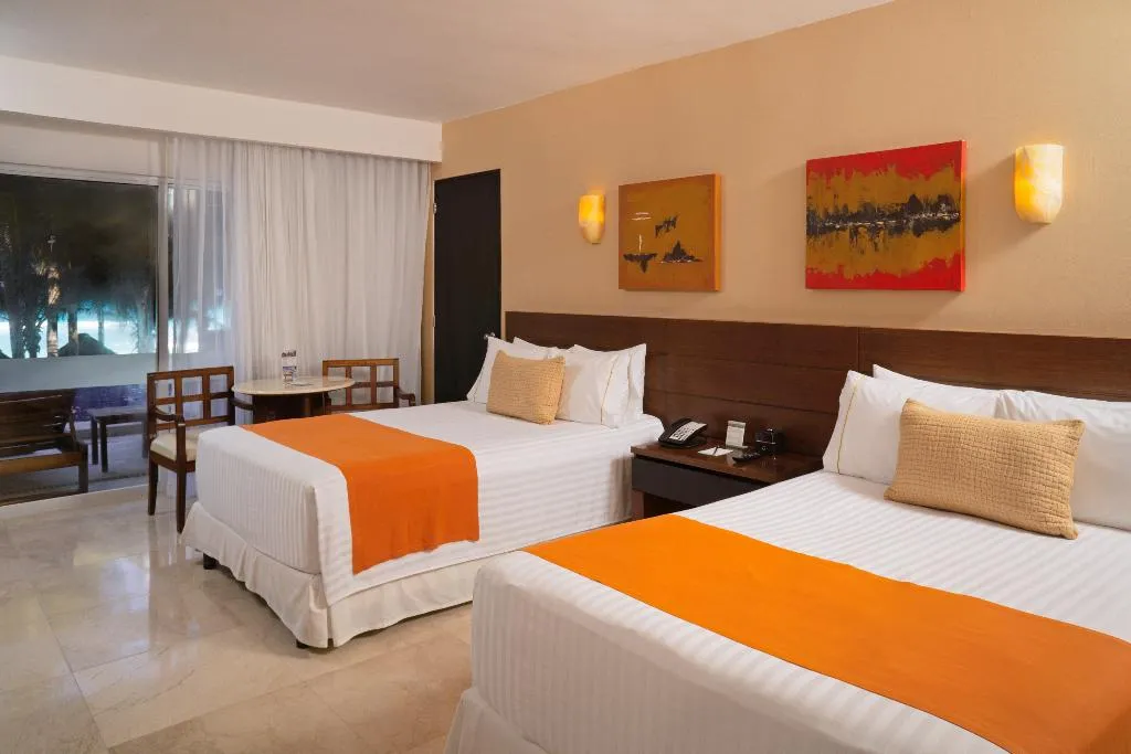 Room WITH PRIVATE POOL Room, Flamingo Cancun All Inclusive, Cancun Area