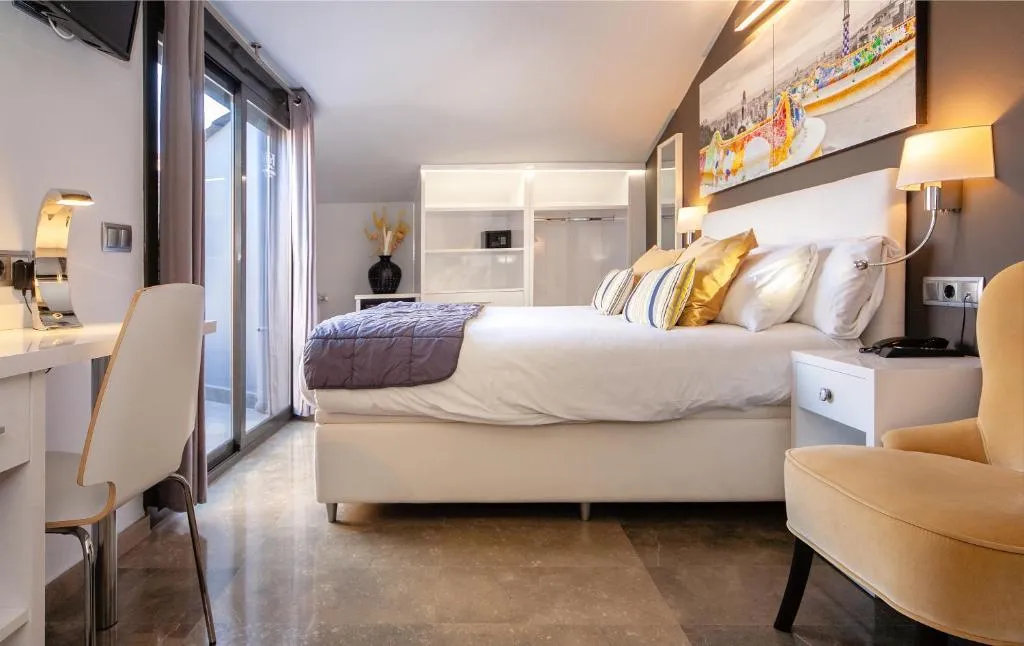 JUNIOR SUITE WITH TERRACE Room, Sant Pere II Hotel, Barcelona