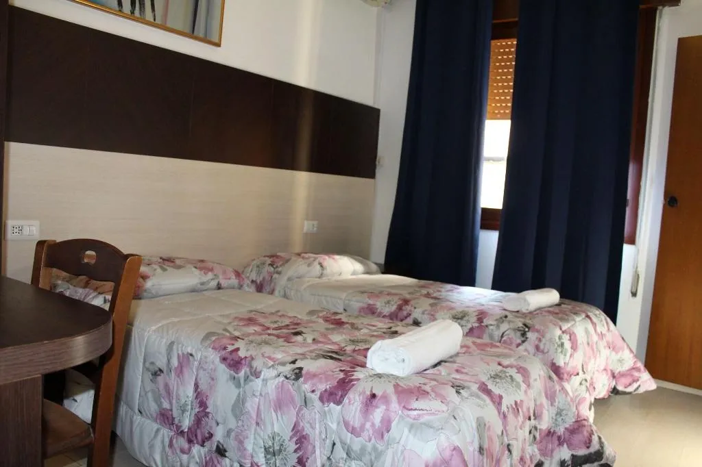 Room, Colombo Hotel & Hostel For Backpackers, Venice