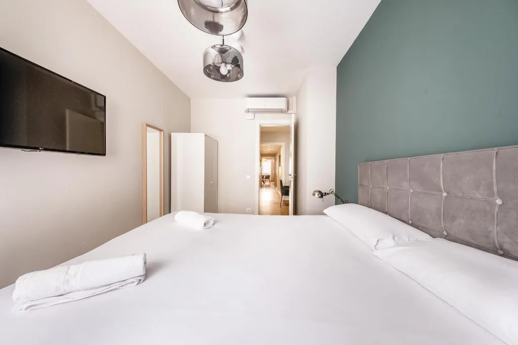 APARTMENT THREE BEDROOMS Room, Ainb Barcelona Sants Apartments, Barcelona