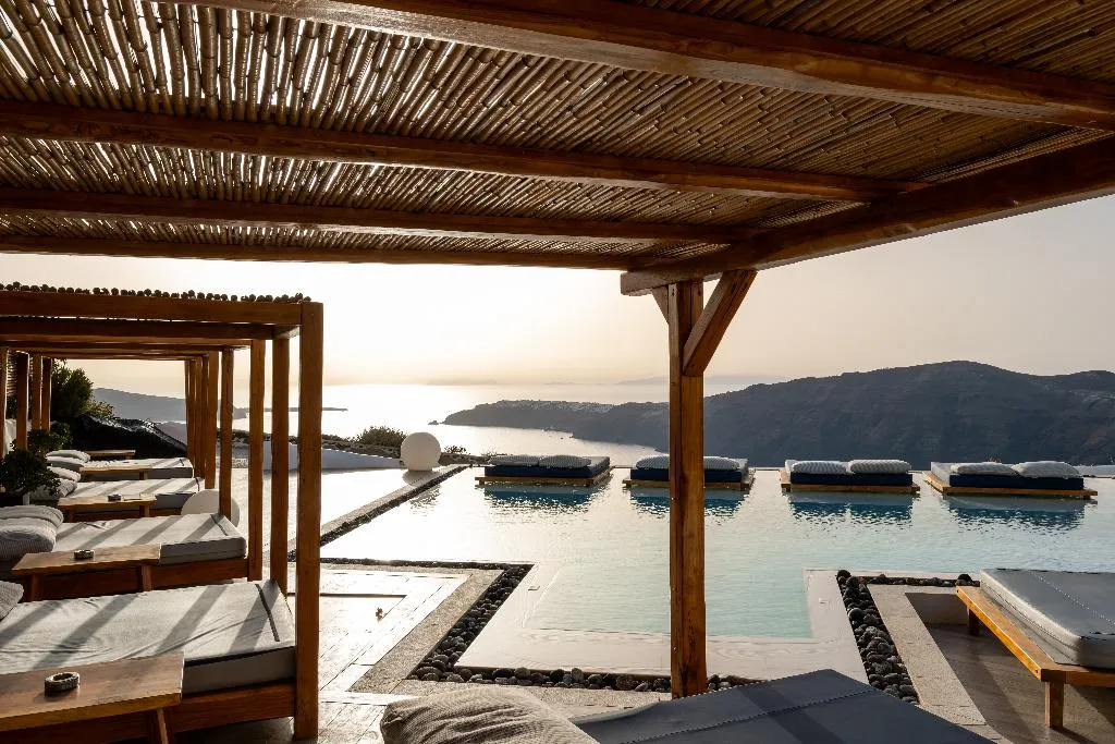 Pool, Amaze Suites, Santorini
