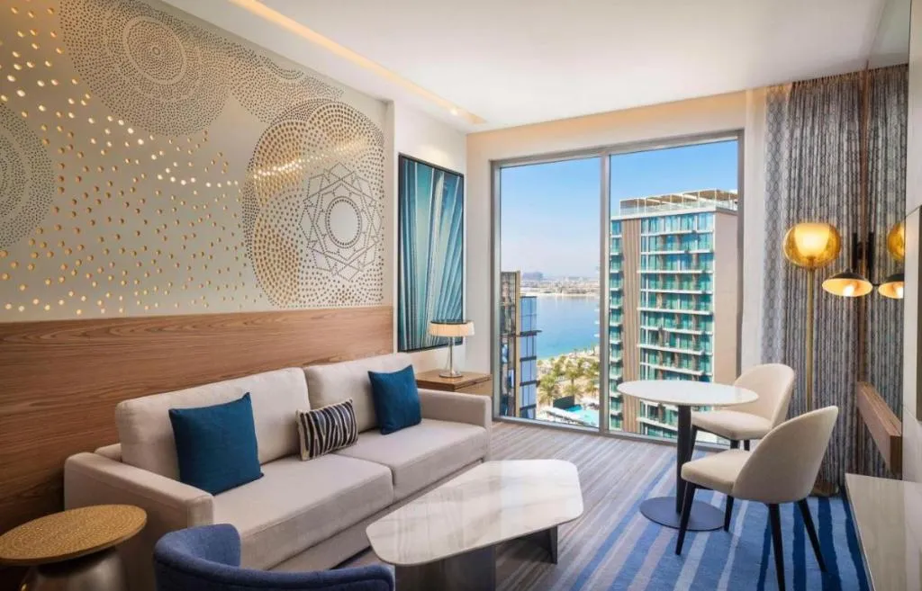 SUITE KING SIZE BED Room, Tumbi Ht Dubai The Palm, Tapestry Collec by Hilton, Dubai
