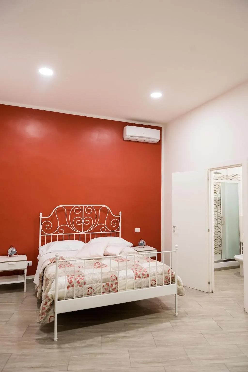 Room, Palazzo San Vincenzo, Naples