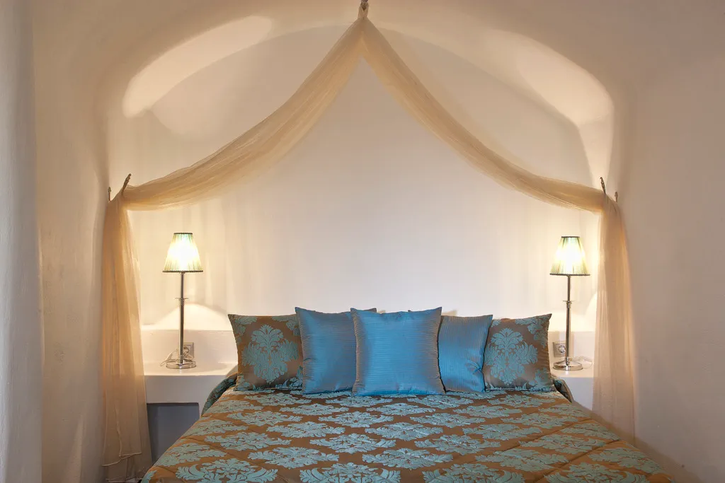 SUITE HONEYMOON Room, Avianto Luxury Suites, Santorini