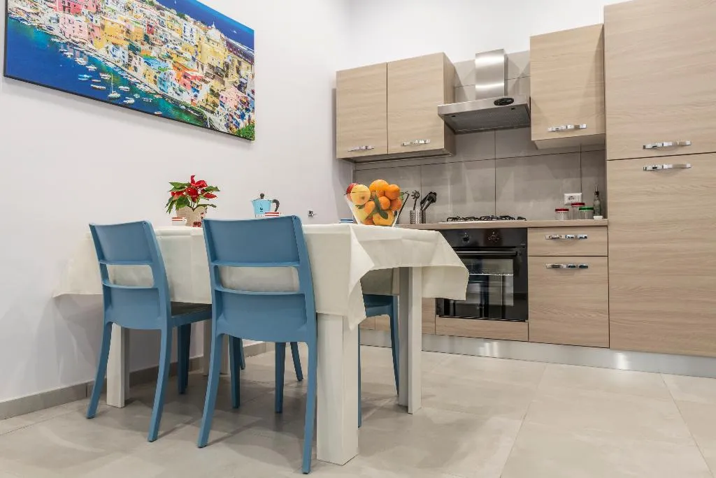APARTMENT WITHOUT BALCONY Room, Casina Rossa, Naples