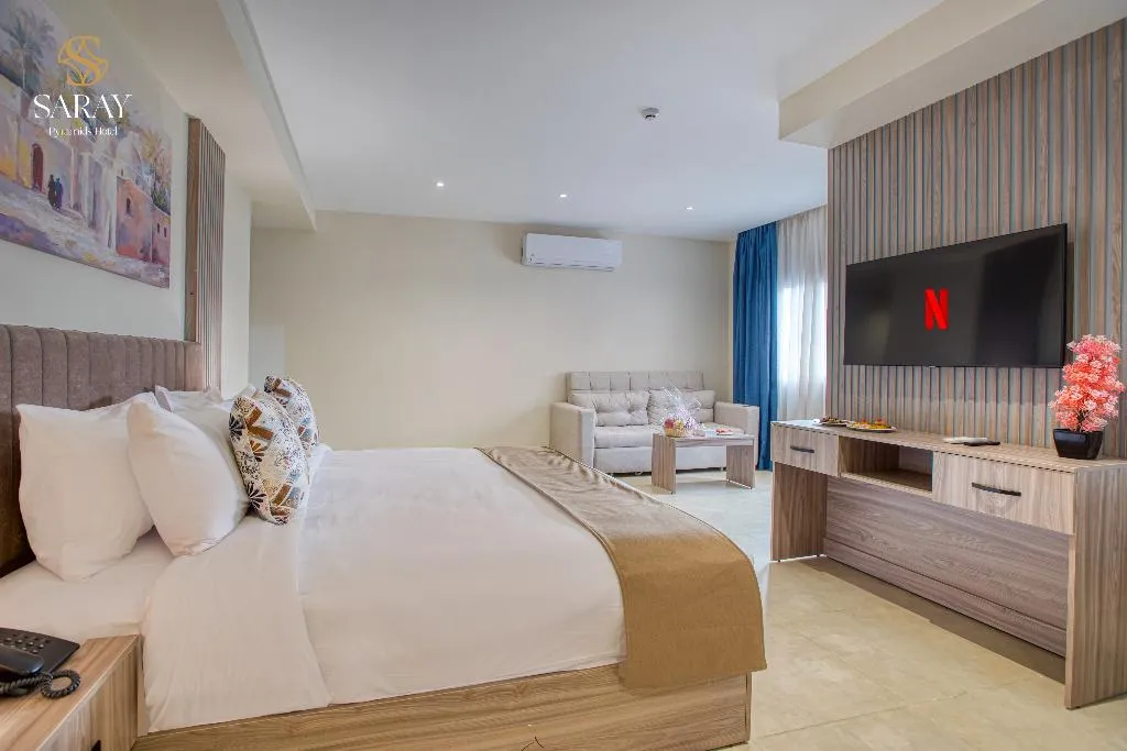JUNIOR SUITE WITH VIEWS Room, Saray Pyramids & Museum View Hotel, Cairo