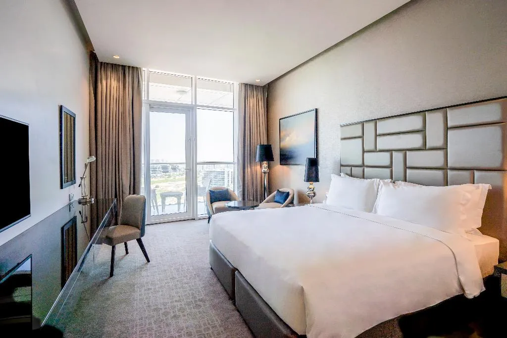 DOUBLE STANDARD Room, Radisson Dubai Damac Hills, Dubai
