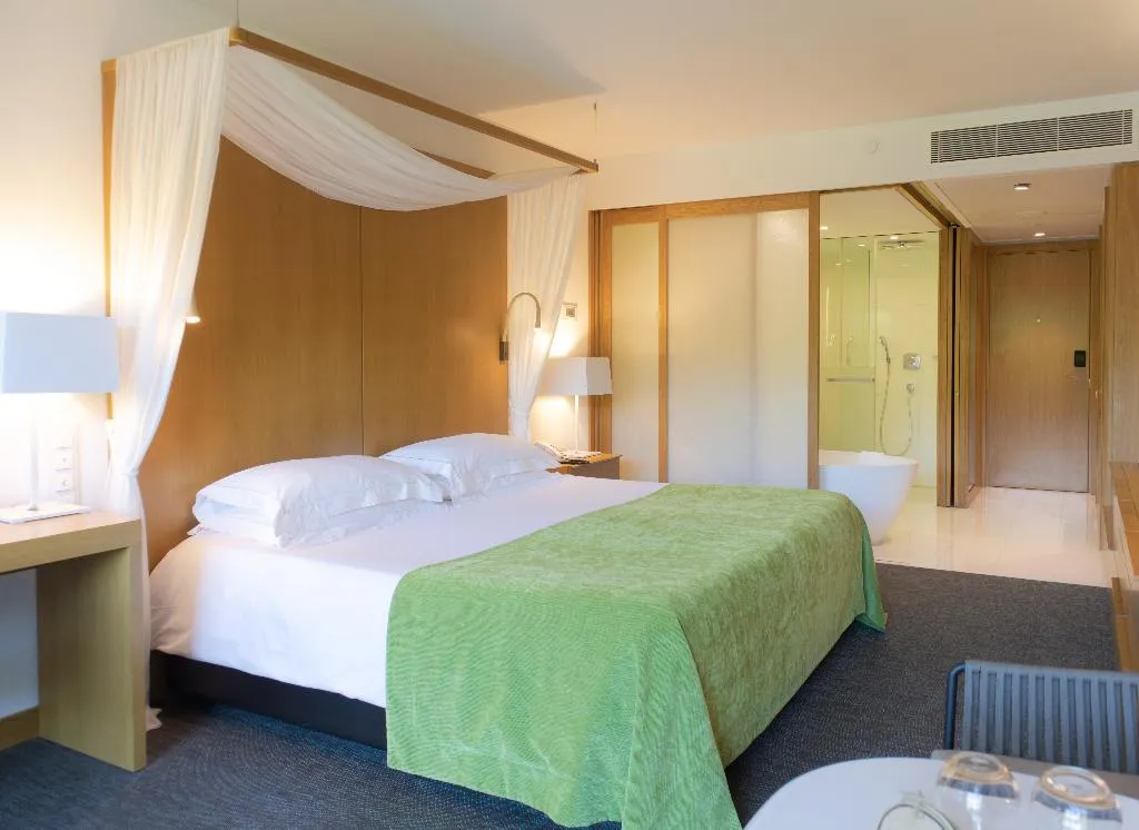 Double or Twin RESORT VIEW Room, Epic SANA Algarve, Algarve
