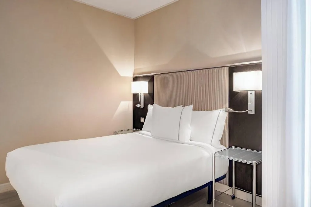 Room, AC Barcelona Irla, Barcelona