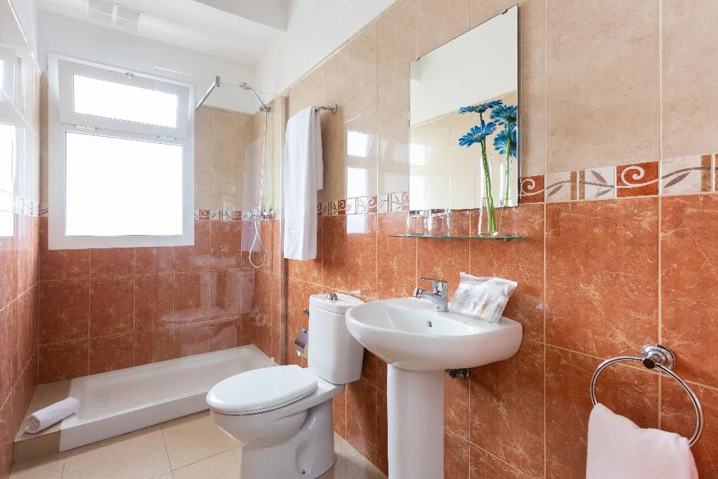 Room, Globales Acuario, Tenerife