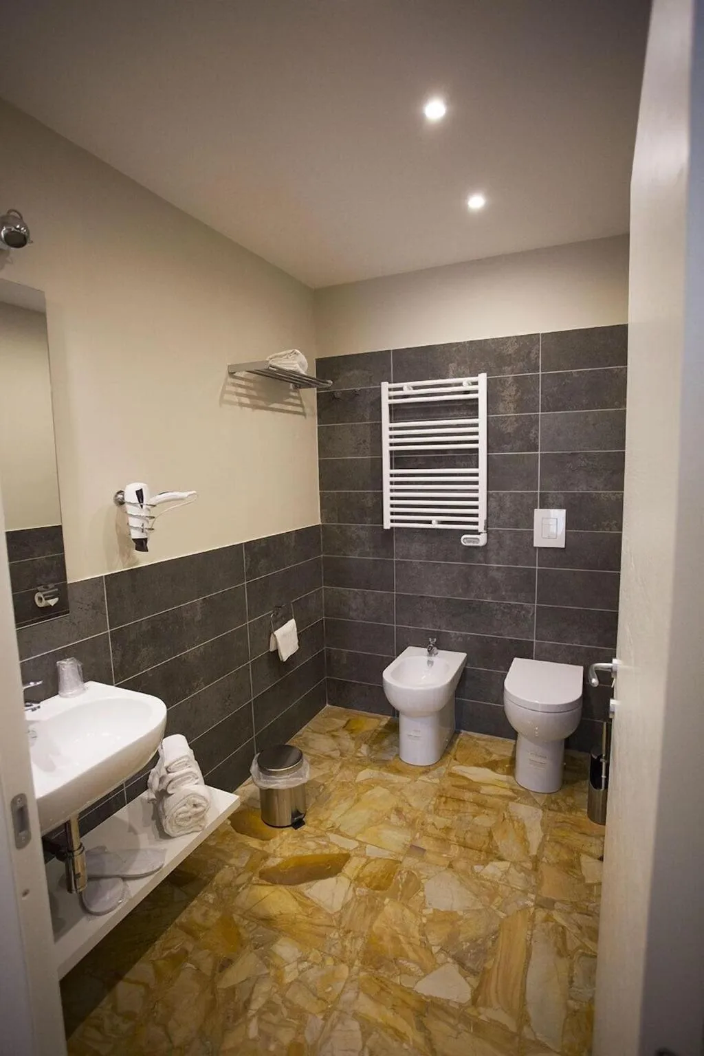 Room, B&B Rettifilo, Naples