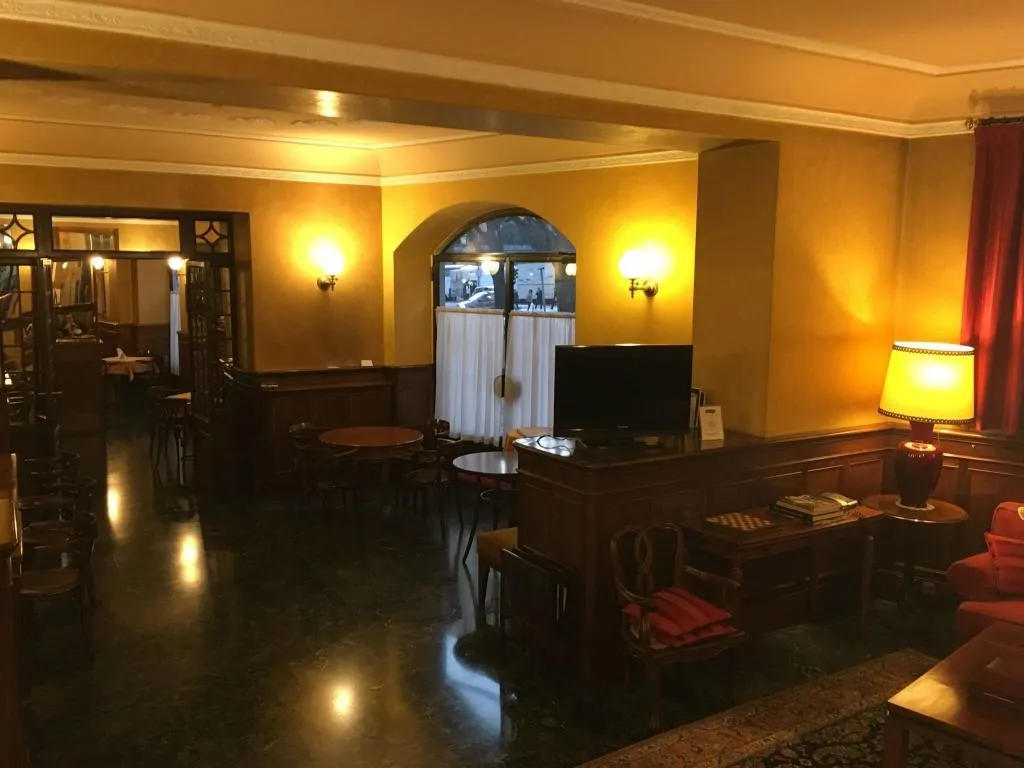 Lobby, Le Due Corti, Milan