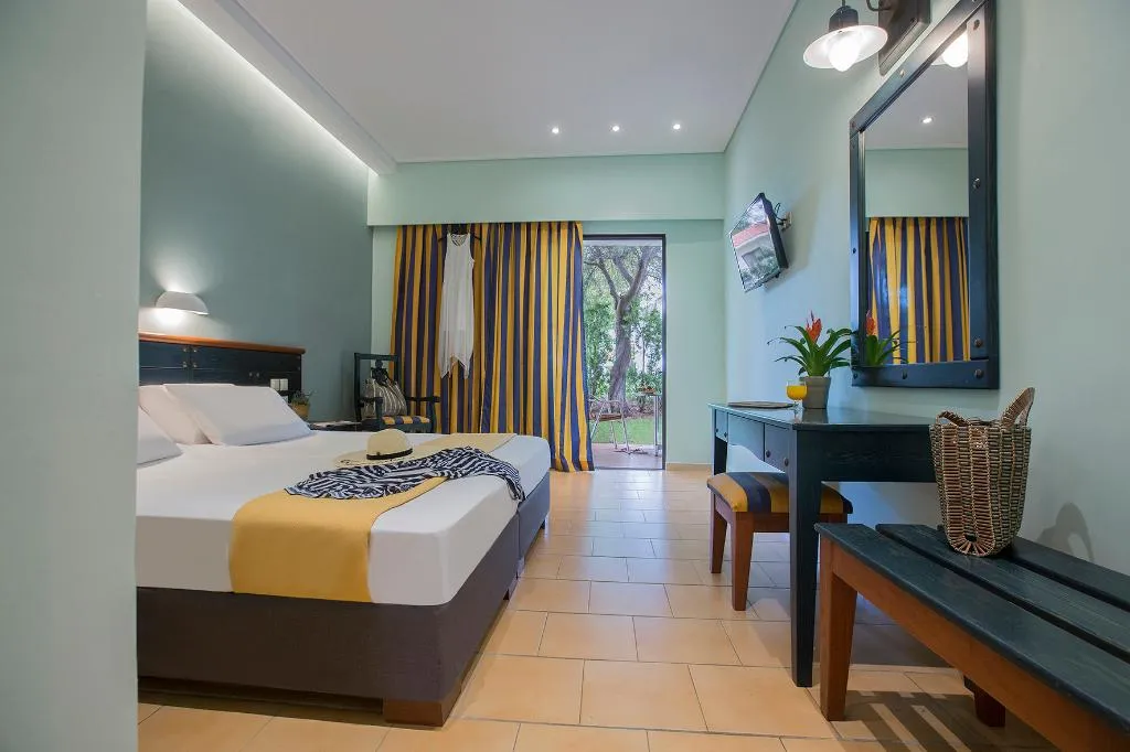 Double or Twin GARDEN VIEW Room, Golden Coast, Athens