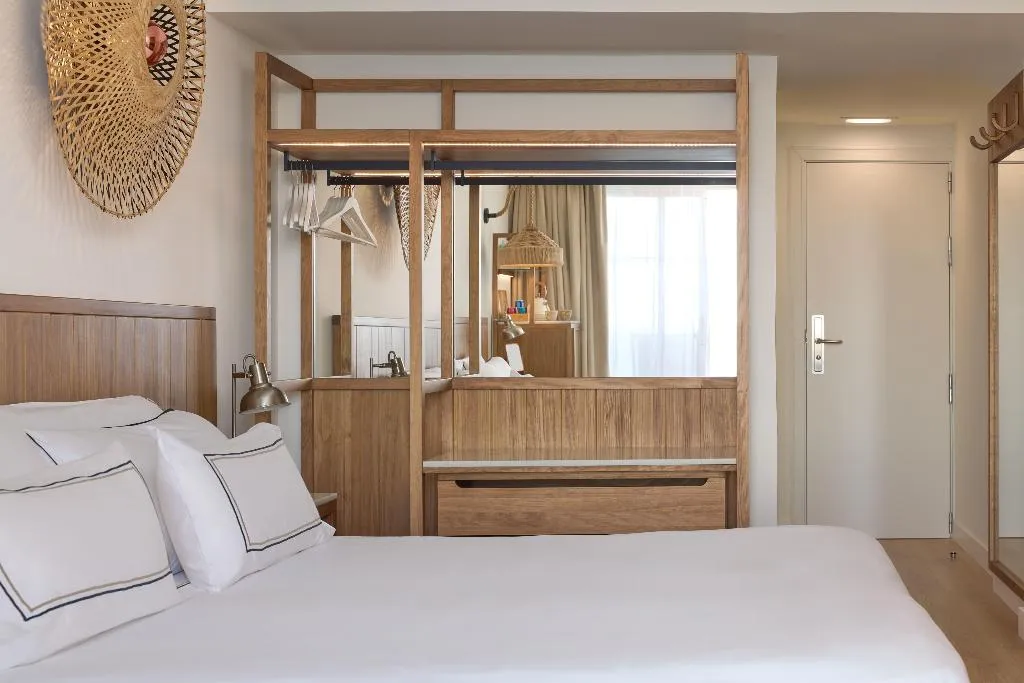 DOUBLE PREMIUM SEA VIEW Room, Meliá Ibiza, Ibiza