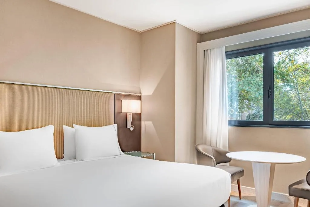 Room, AC Barcelona Irla, Barcelona