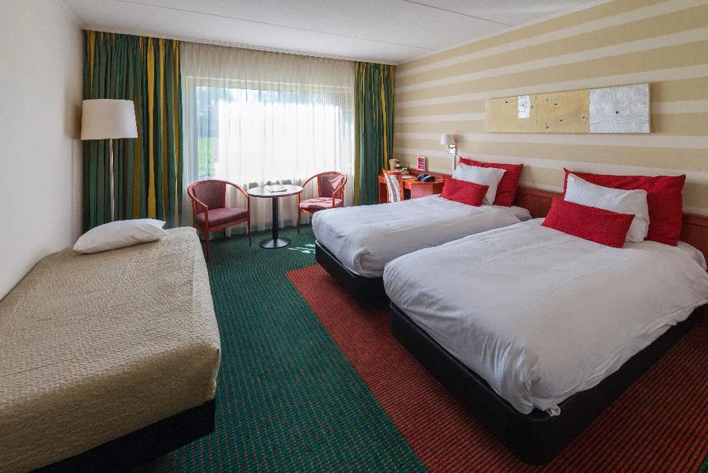 TRIPLE STANDARD Room, Grand Hotel Amstelveen, Amsterdam