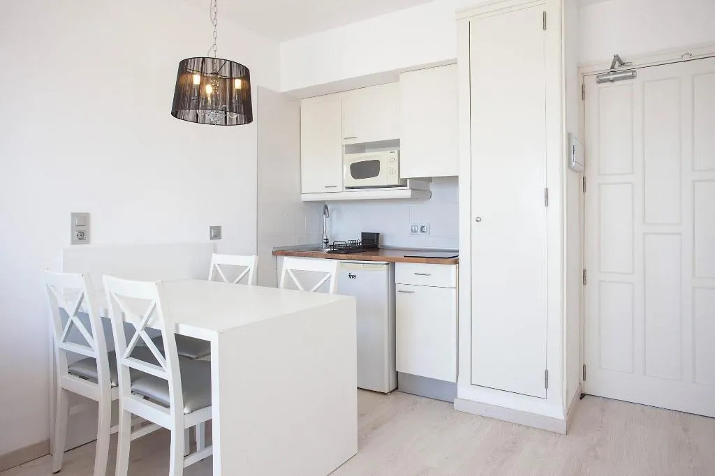 APARTMENT SEA VIEW ONE BEDROOM Room, Sand Beach Apartments, Majorca