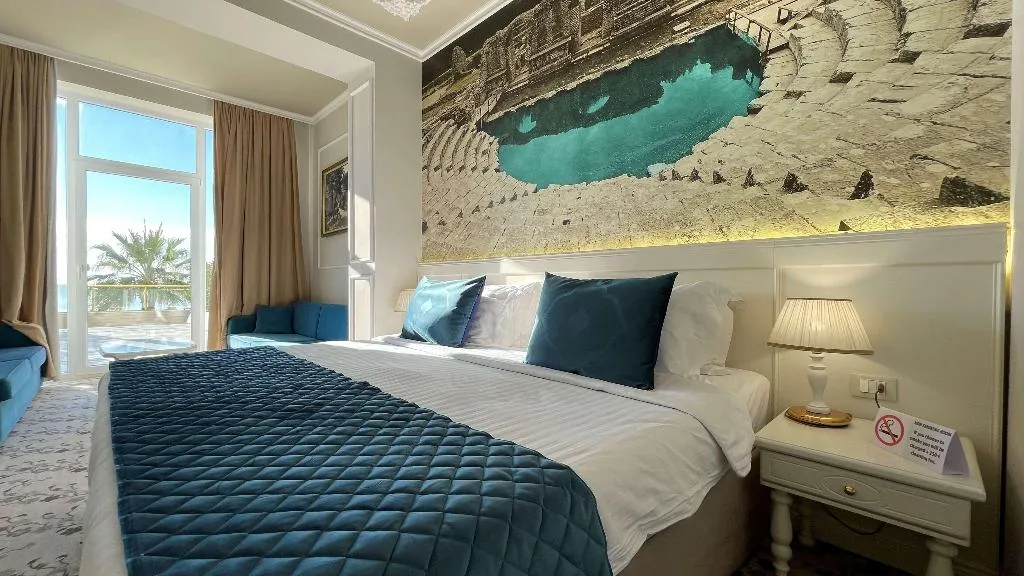 QUADRUPLE EXECUTIVE Room, Adriatik Hotel BW Premier Collection, Durres