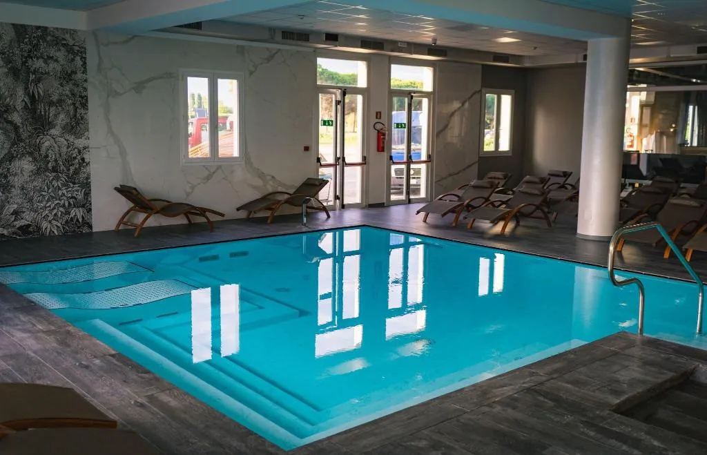 Pool, Formula International, Venice