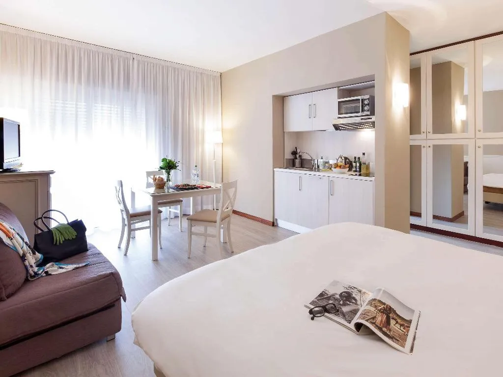 STUDIO CAPACITY 3 Room, Aparthotel Adagio Rome Vatican, Rome