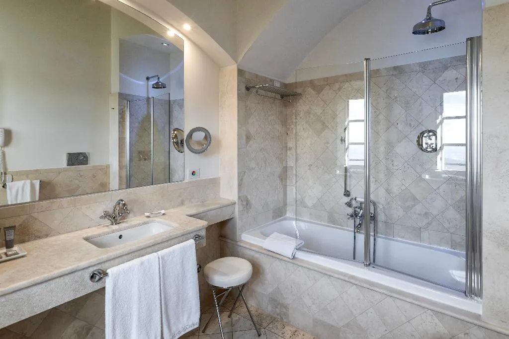 JUNIOR SUITE KING SIZE BED Room, Monastero di Cortona Hotel & Spa, Perugia