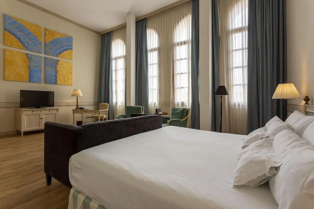 Room, Autograph Collection Eugenia de Montijo, Madrid