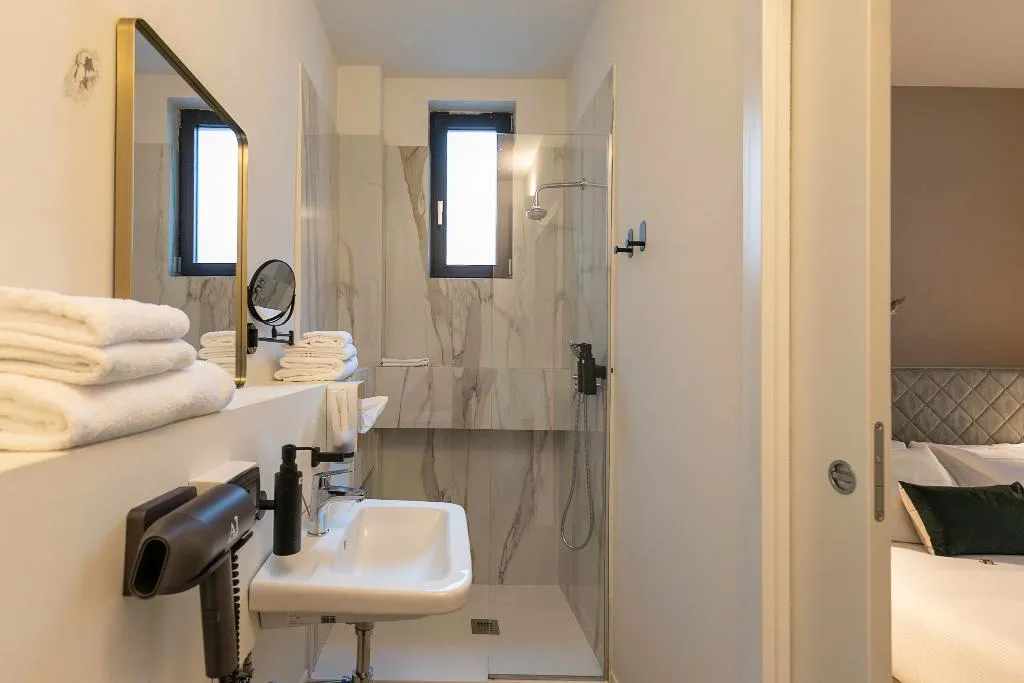 QUADRUPLE SUPERIOR WITH TERRACE Room, Aiello Hotels - Citylife Apartments, Milan
