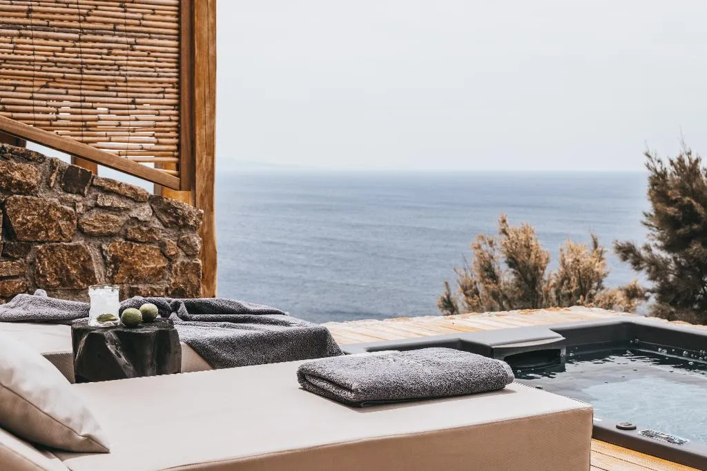 SUITE WITH JACUZZI Room, Alissachni Mykonos, Mykonos