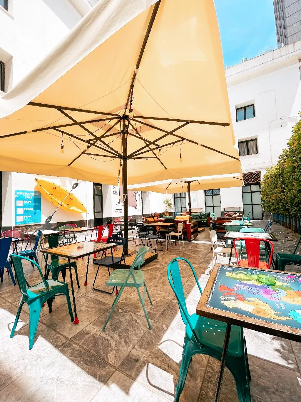 Terrace, Ostello Bello Napoli, Naples