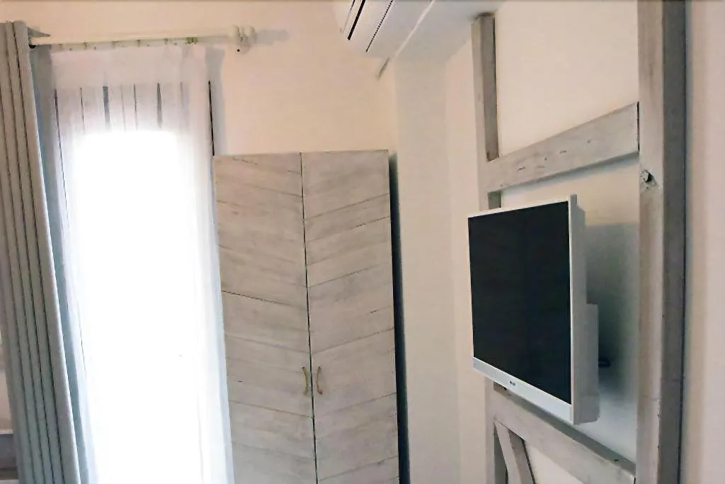 Room, Menendi Otel, Izmir